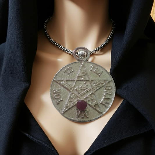 Pentagram of Solomon 1 inch with ruby